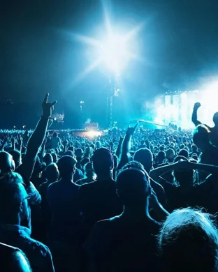 Live concert by Joe Russo's Almost Dead